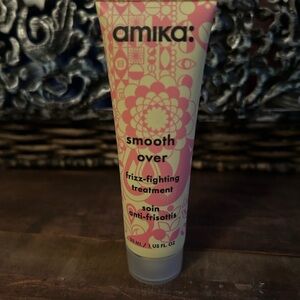 Amika Frizz-Fighting Treatment/ Trial size NWOB